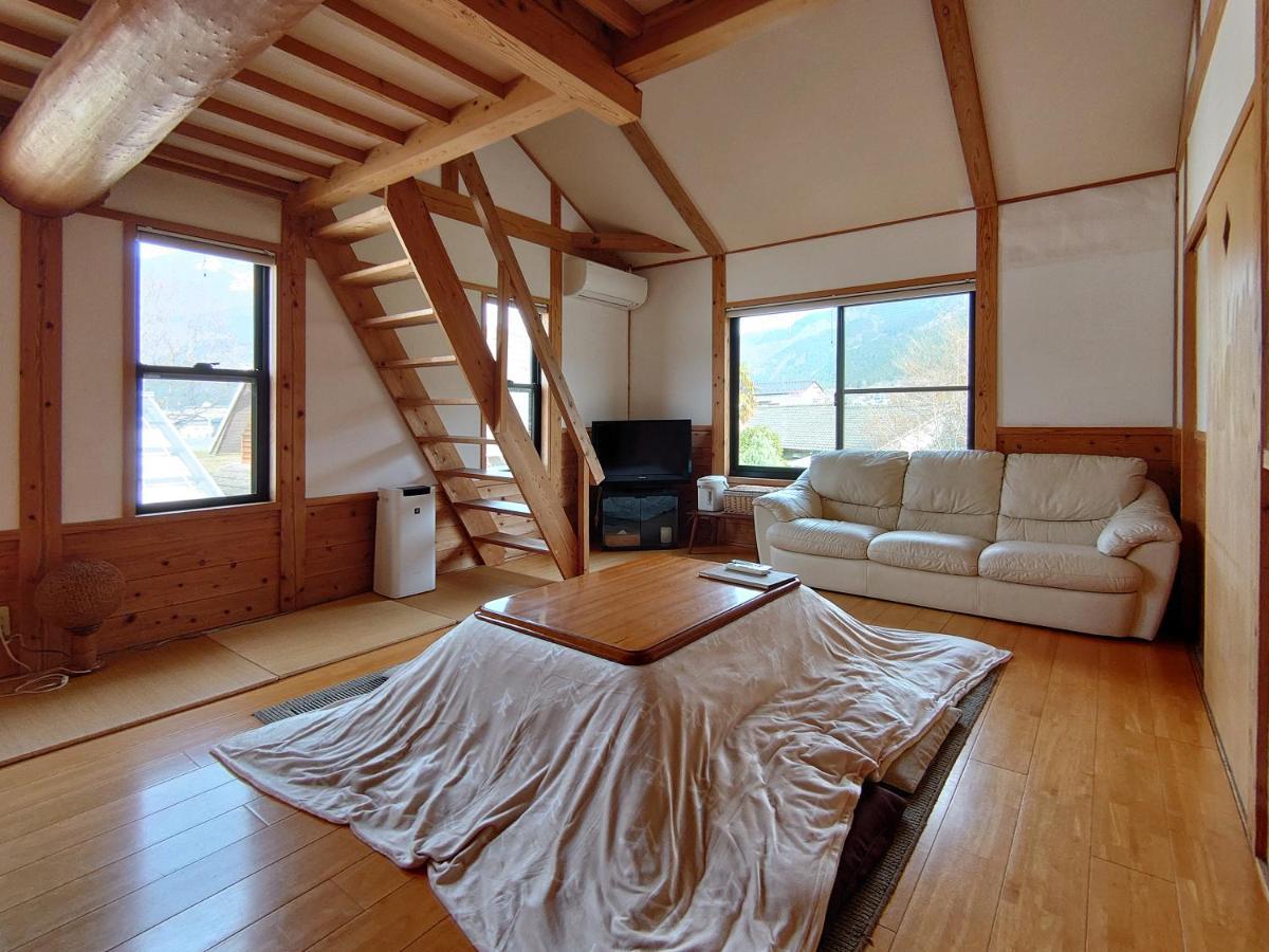 Yufuin Flora House Bed & Breakfast Exterior foto