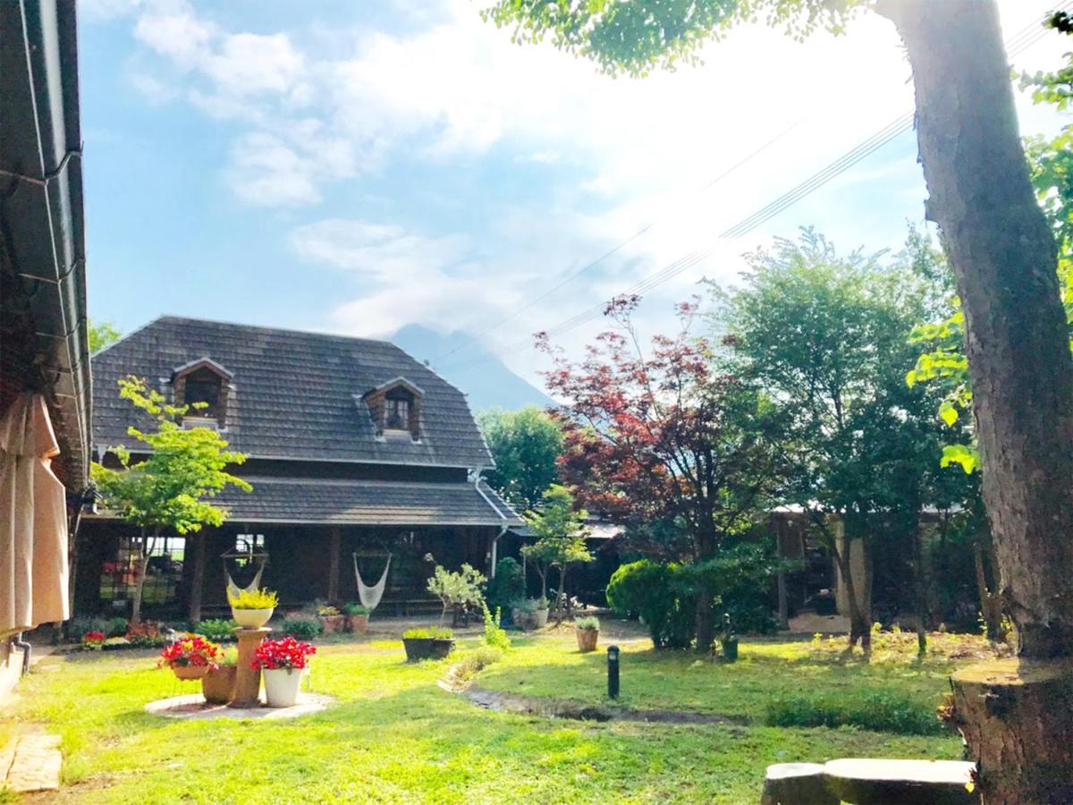 Yufuin Flora House Bed & Breakfast Exterior foto